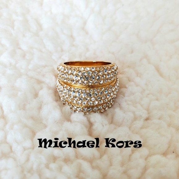 NWOT Michael Kors Cubic Zirconia Cocktail Ring - Picture 1 of 4